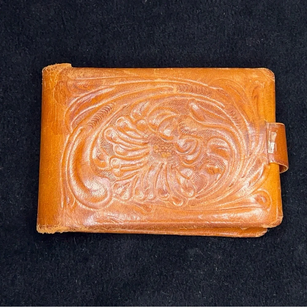 Vintage Justin Tan Brown Leather Wallet Tooled Western Cowboy